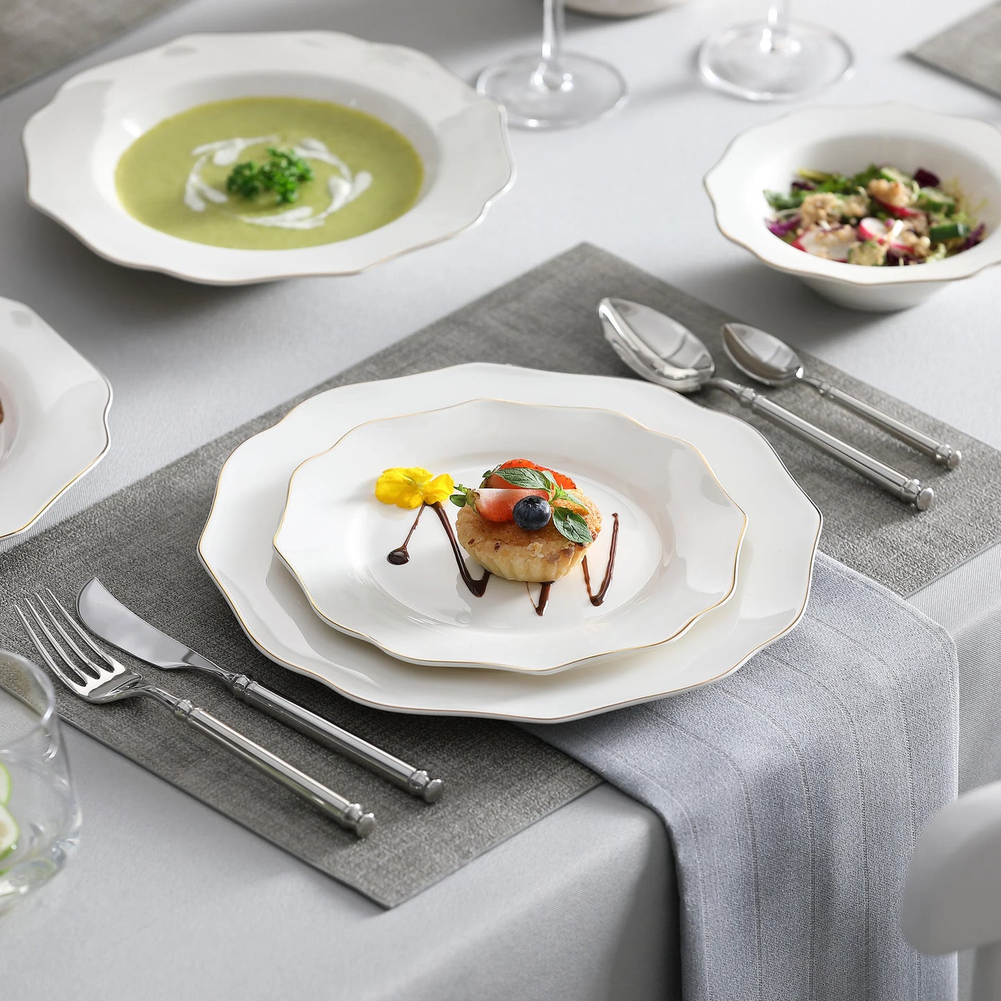 Vaisselle porcelaine 4/8 personnes - LOTUS - 16 à 32 pièces