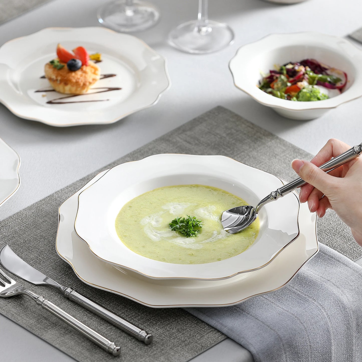 Vaisselle porcelaine 4/8 personnes - LOTUS - 16 à 32 pièces