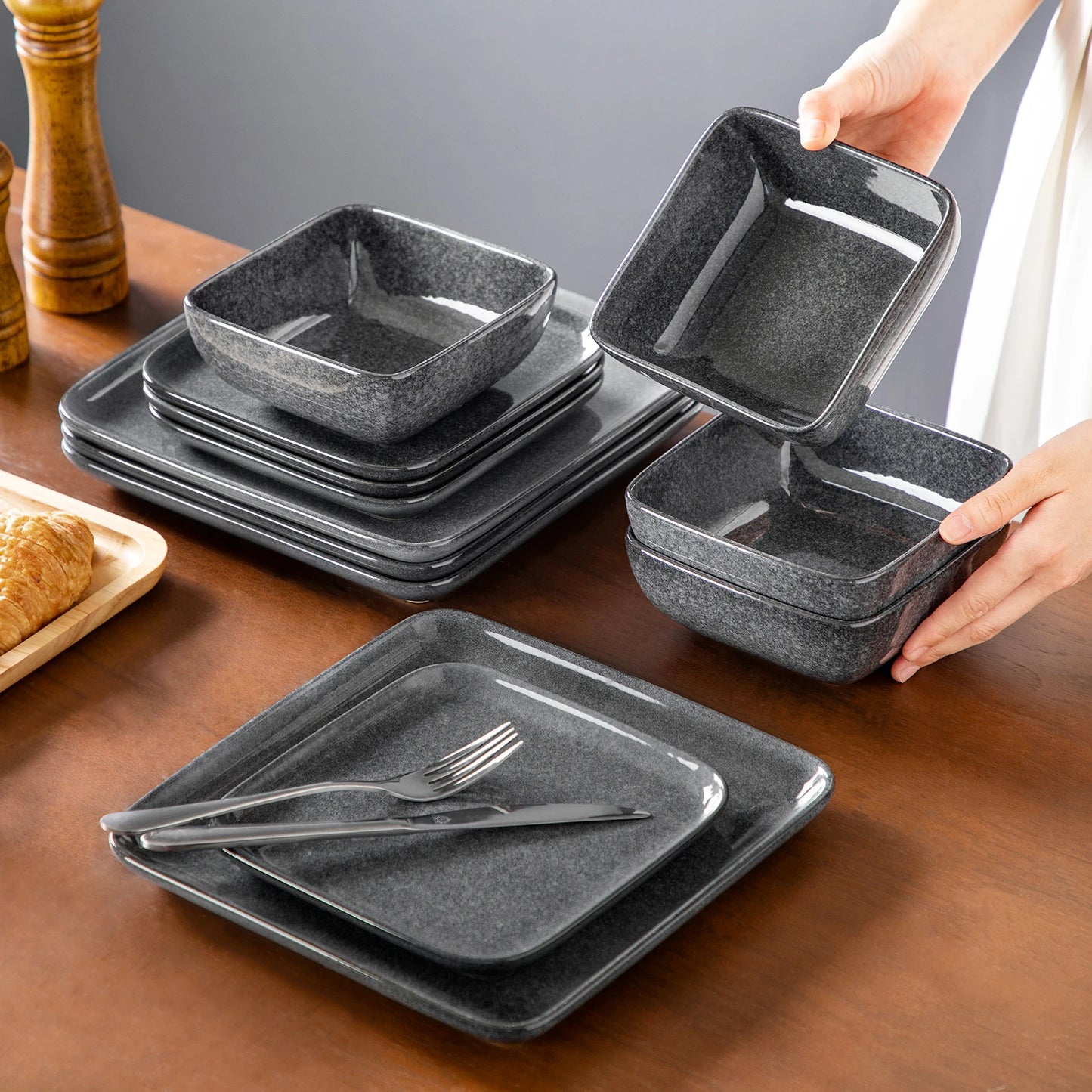 Vaisselle en grès 4/8 personnes - CROCKERY - 12 à 24 pièces