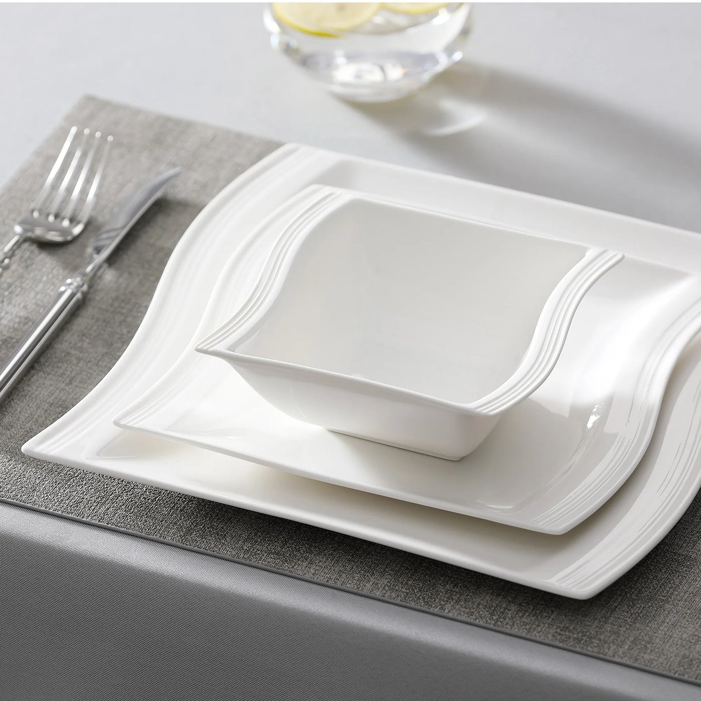 Vaisselle porcelaine 6 personnes - FLORA 26 pièces