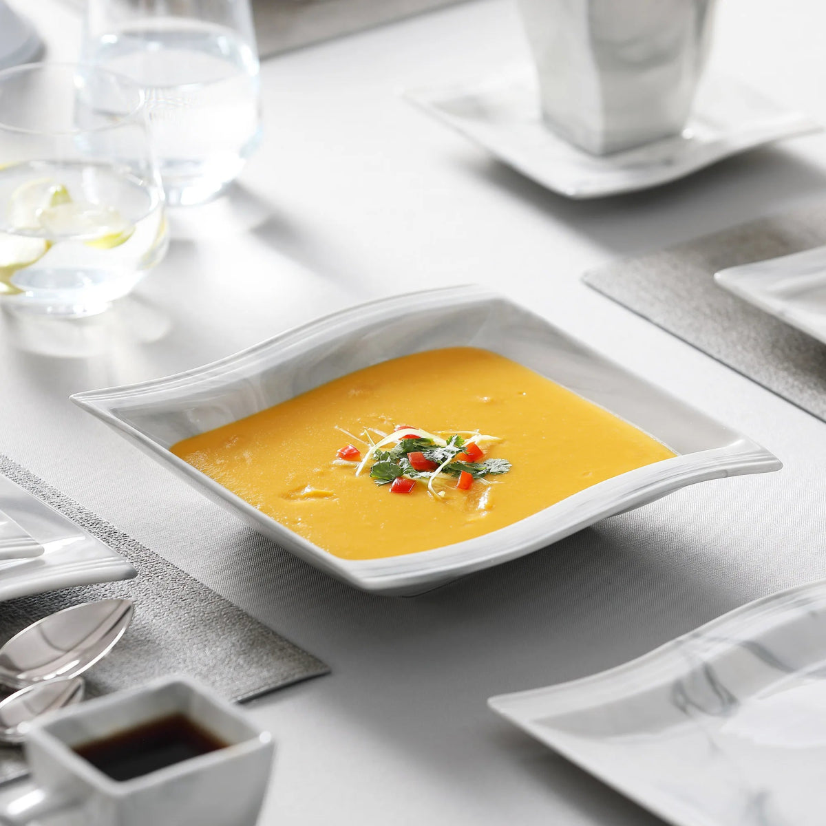 Vaisselle porcelaine 6/12 personnes - FLORA 30/60 pièces Novia Home 14691FLORA30P2776321336101